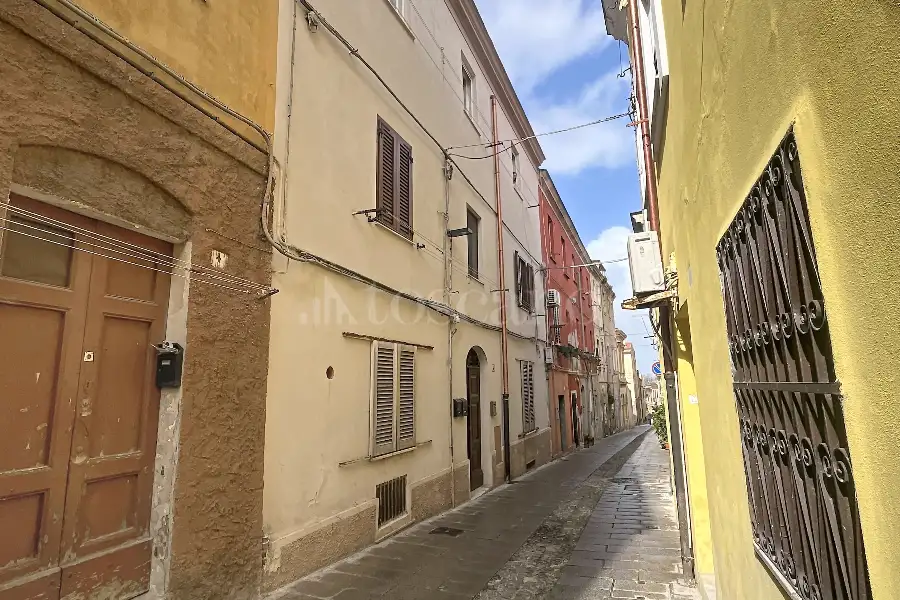 Negozio in vendita di 60 mq a €39.000 (rif. 75/2026)