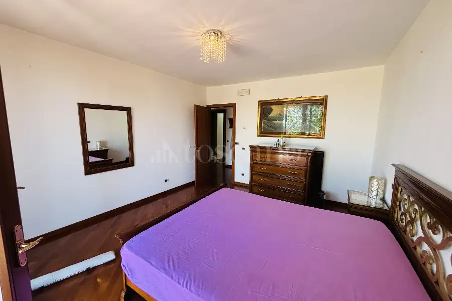 Villa in vendita di 385 mq a €880.000 (rif. 39/2026)
