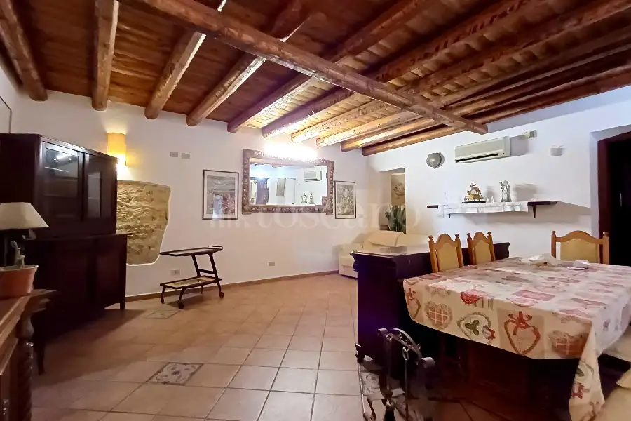 Casa in vendita di 140 mq trattativa riservata (rif. 24/2025)