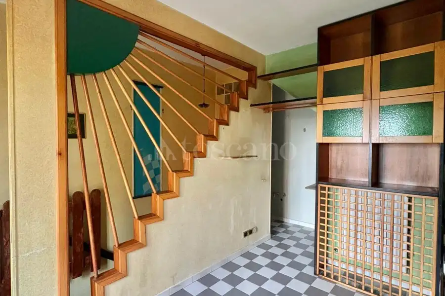 Casa Indipendente in vendita di 350 mq a €99.000 (rif. 101/2026)