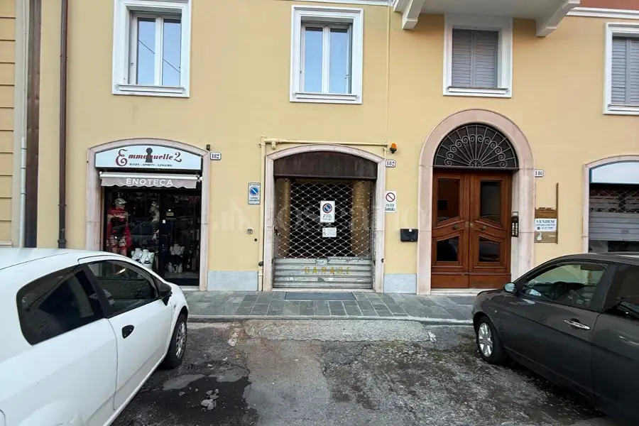 Box in vendita di 23 mq a €75.000 (rif. 54/2026)