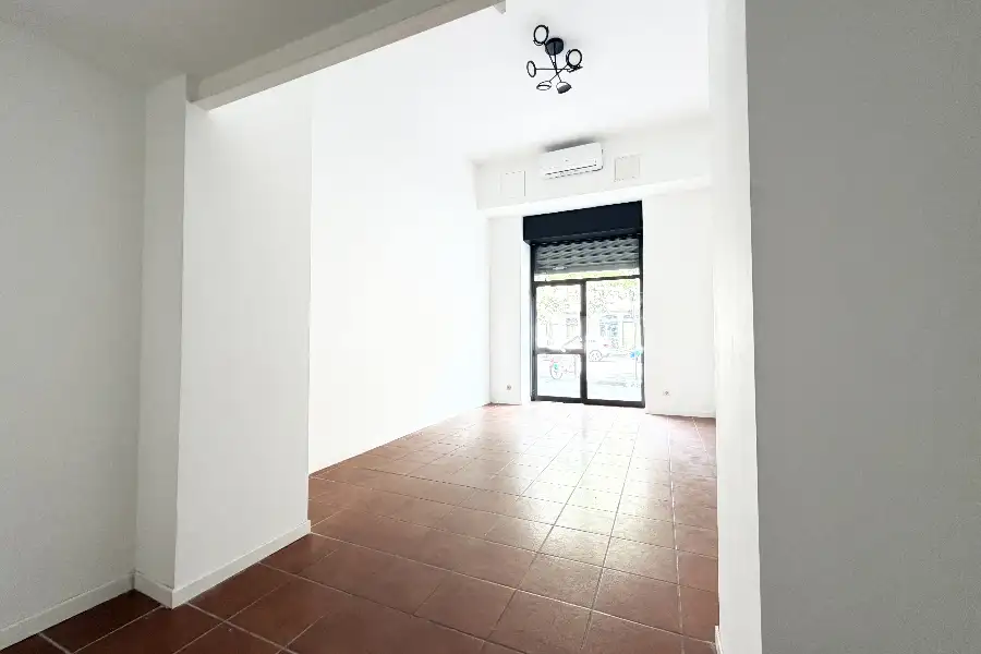 Negozio in affitto di 40 mq a €1.600 (rif. 22/2026)