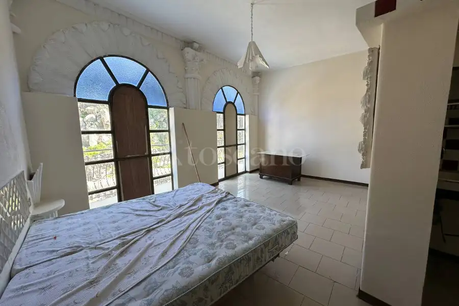Palazzo in affitto di 500 mq a €5.800 (rif. 216/2025)