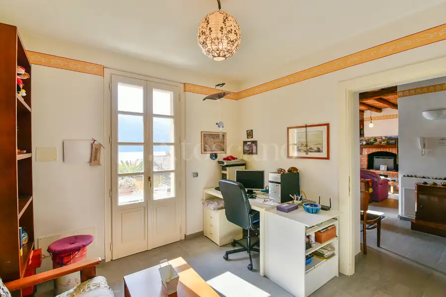 Villa Plurifamiliare in vendita di 400 mq a €3.150.000 (rif. 11/2025)
