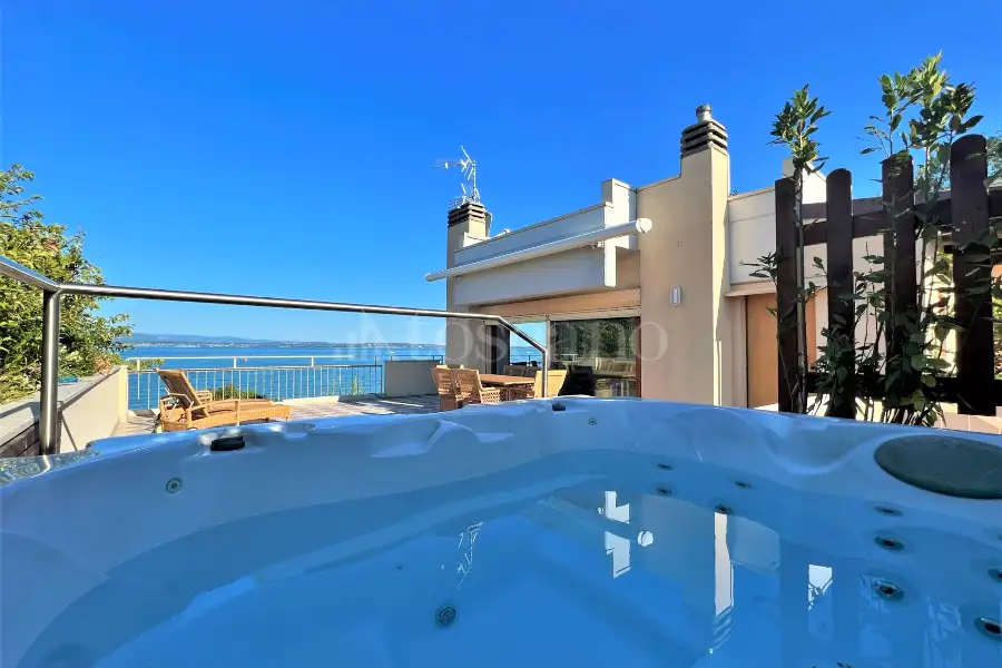 Villino a Schiera in vendita di 300 mq a €2.100.000 (rif. 36/2025)
