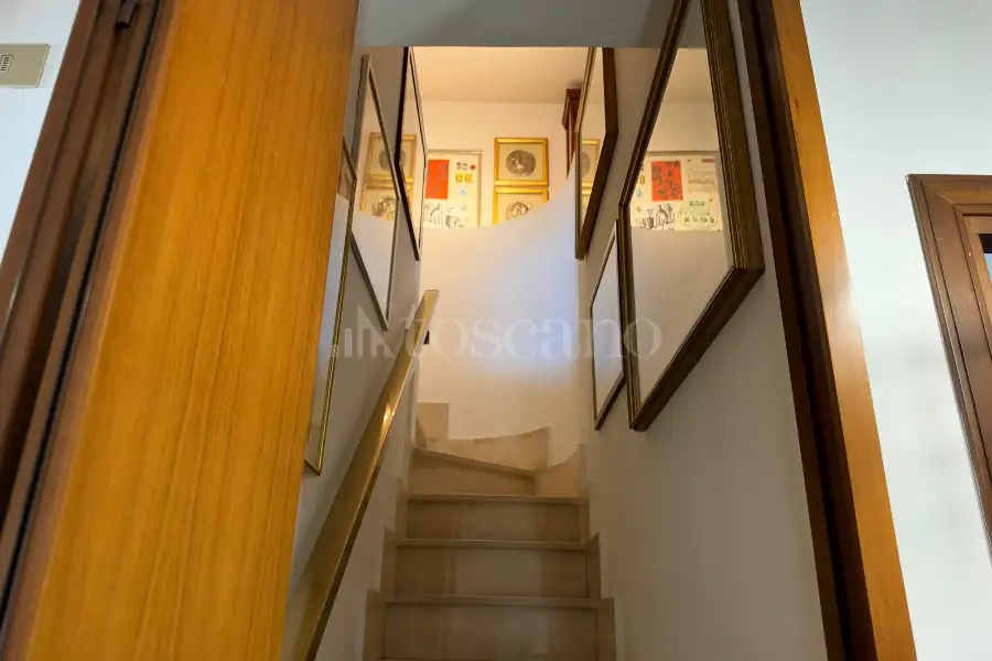 Villa in vendita di 200 mq a €990.000 (rif. 24/2026)