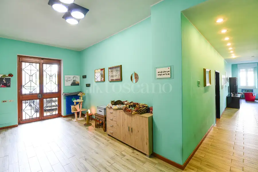 Casa Indipendente in vendita di 400 mq a €260.000 (rif. 9/2026)