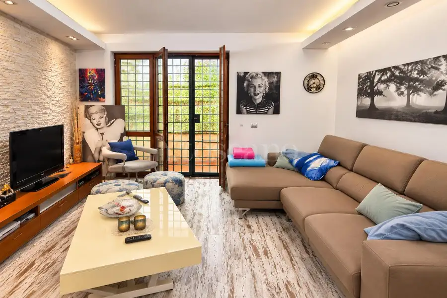 Villa Bifamiliare in vendita di 150 mq a €435.000 (rif. 13/2026)