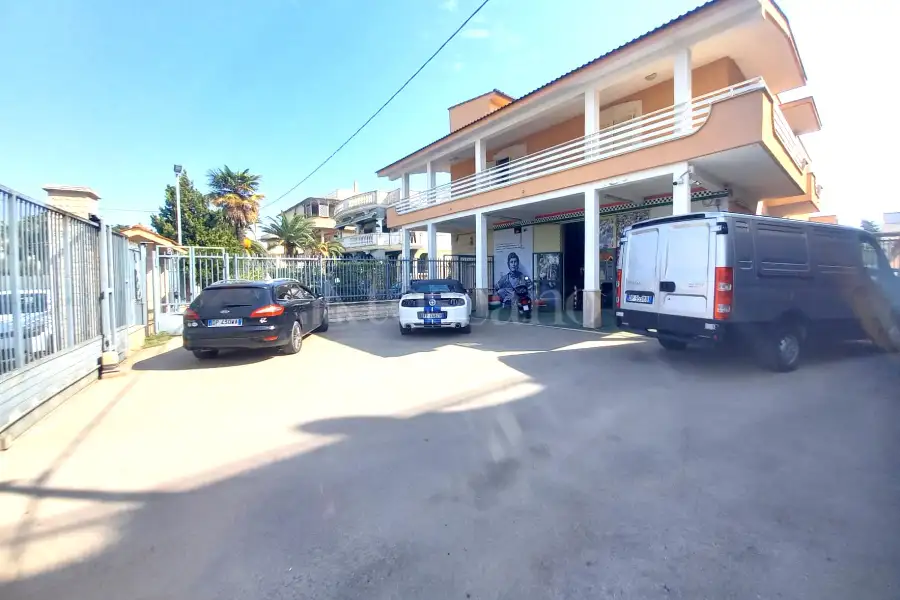 Villa in vendita di 300 mq trattativa riservata (rif. 45/2024)