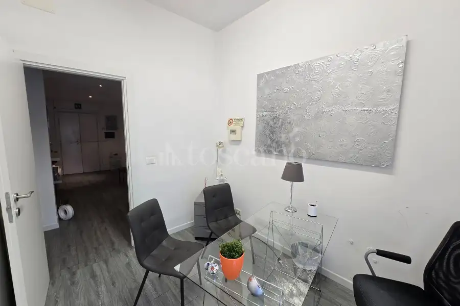 Ufficio in affitto di 110 mq a €1.800 (rif. 19/2026)