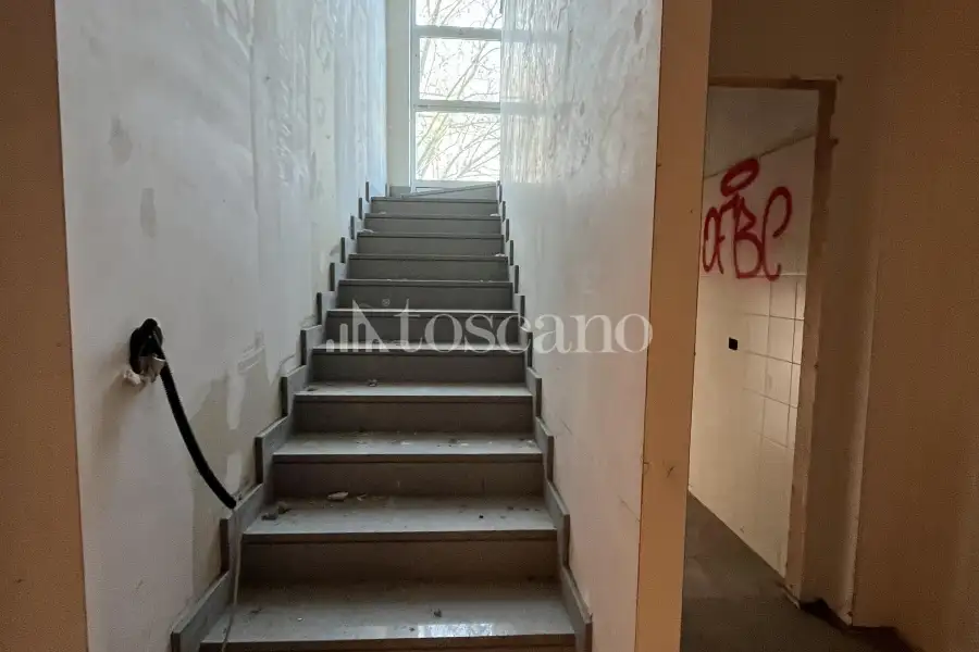 Capannone in vendita di 2780 mq a €680,000 (rif. BL6148VE)