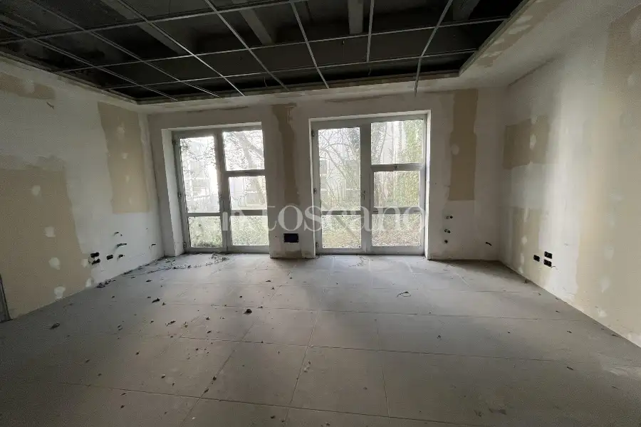 Capannone in vendita di 2780 mq a €680,000 (rif. BL6148VE)