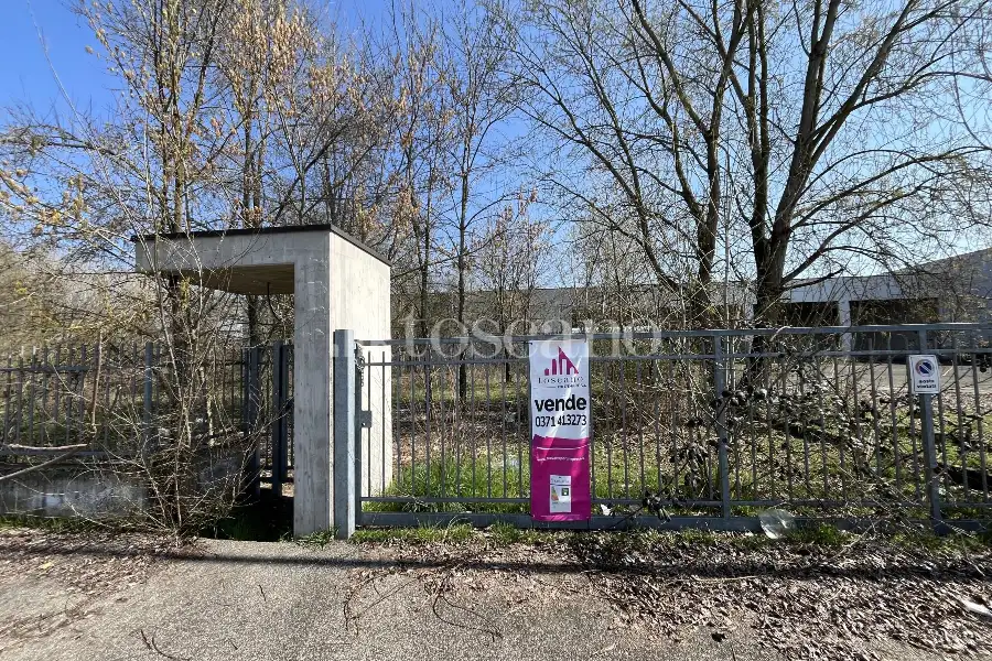 Capannone in vendita di 2780 mq a €680,000 (rif. BL6148VE)