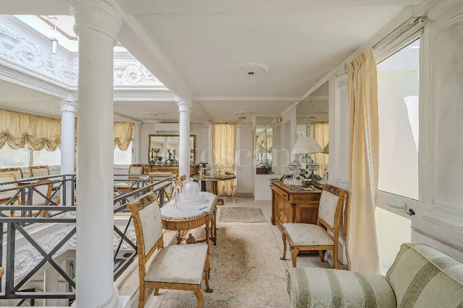 Villa in vendita di 210 mq a €980.000 (rif. 50/2026)