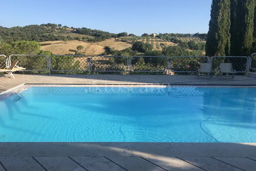 Villa Plurifamiliare in vendita di 800 mq a €1.390.000 (rif. 26/2024)