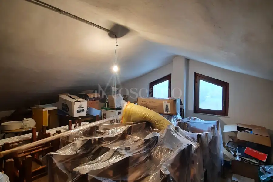Villa Plurifamiliare in vendita di 800 mq a €795.000 (rif. 6/2025)