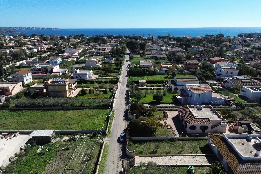 Edificabile Residenziali in vendita di 1.000 mq a €79.000 (rif. 16/2026)