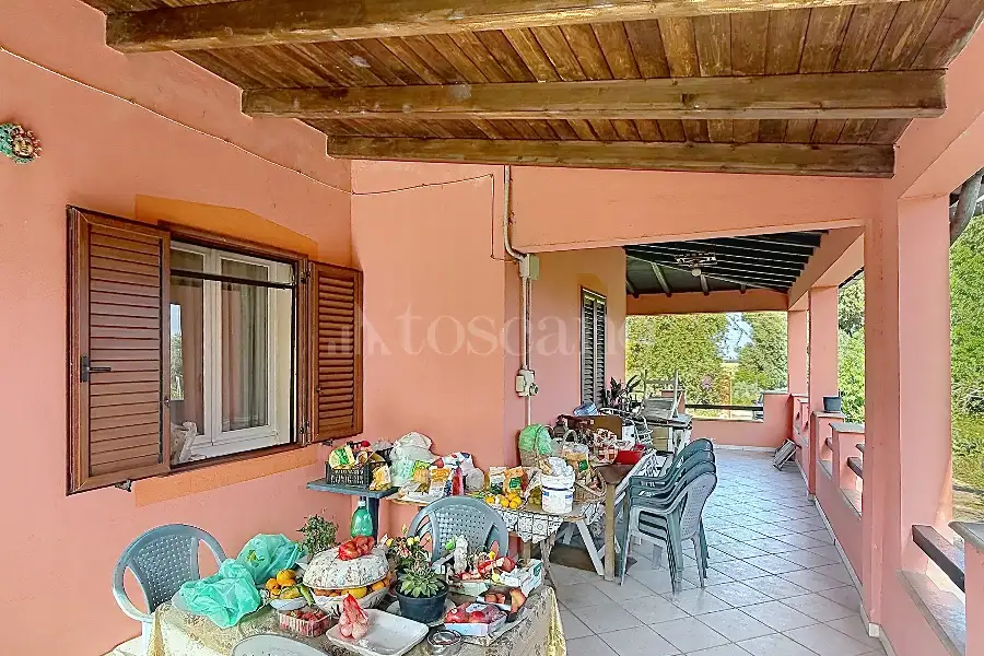 Casa Indipendente in vendita di 235 mq a €244.000 (rif. 83/2026)