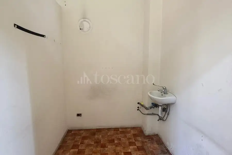 Negozio in vendita di 155 mq a €205.000 (rif. 22/2026)