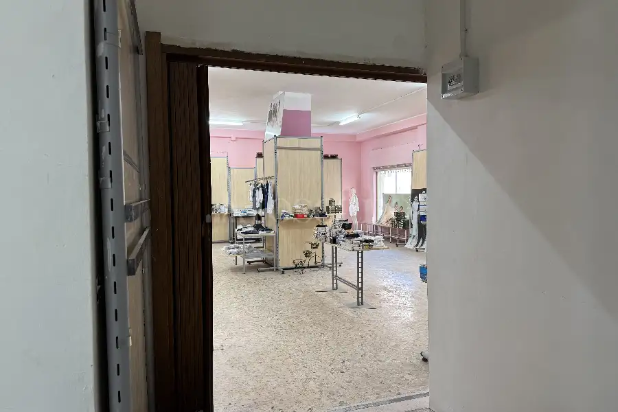 Negozio in vendita di 416 mq a €213.000 (rif. 4/2026)