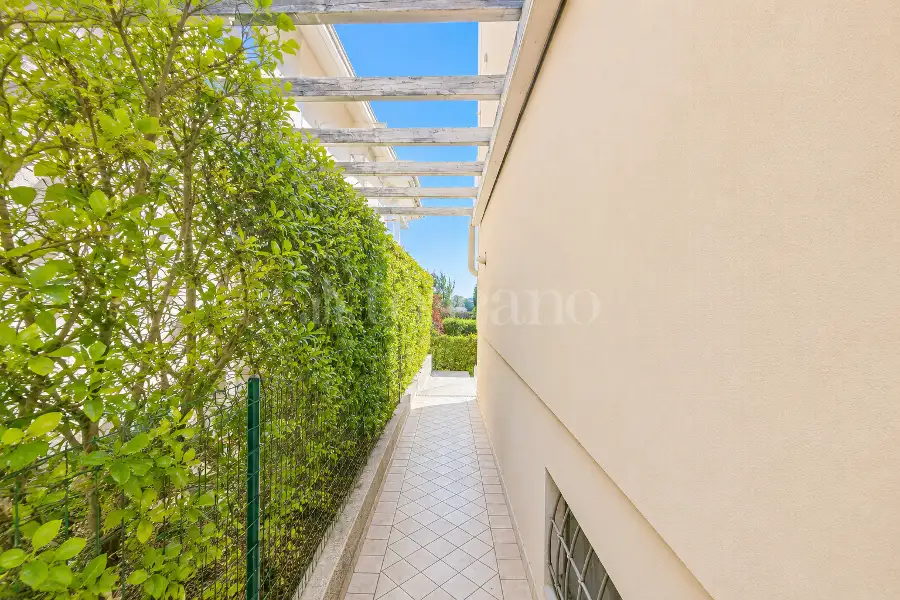 Villa Bifamiliare in vendita di 190 mq a €495.000 (rif. 6/2026)