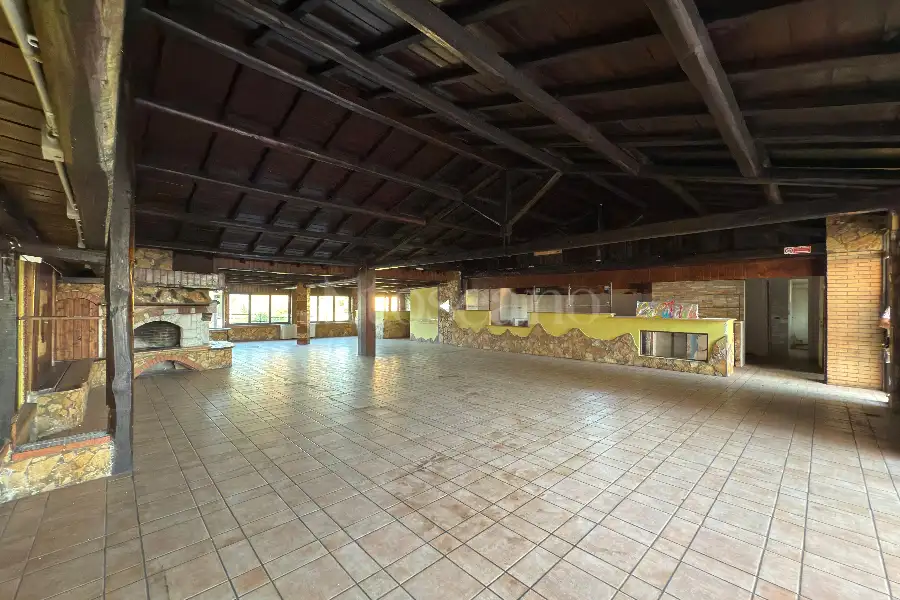 Negozio in vendita di 1.574 mq a €875.000 (rif. 84/2025)