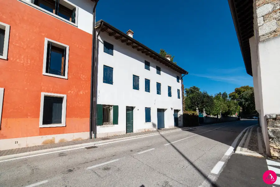 Villa in vendita di 220 mq a €380.000 (rif. 188/2025)