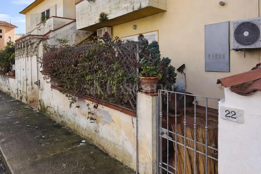 Palazzo in vendita di 280 mq a €800.000 (rif. 9/2026)