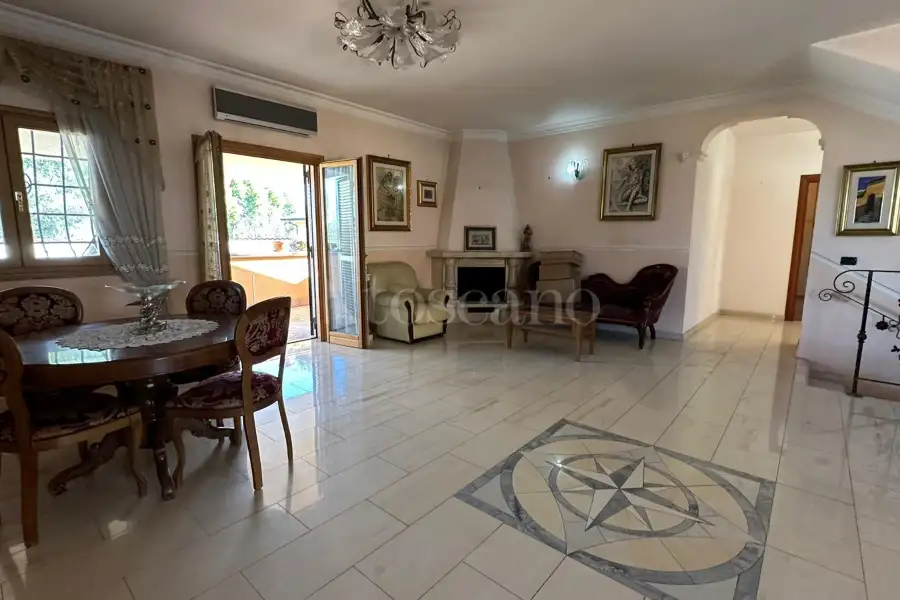 Villa in vendita di 370 mq a €890.000 (rif. 3/2026)