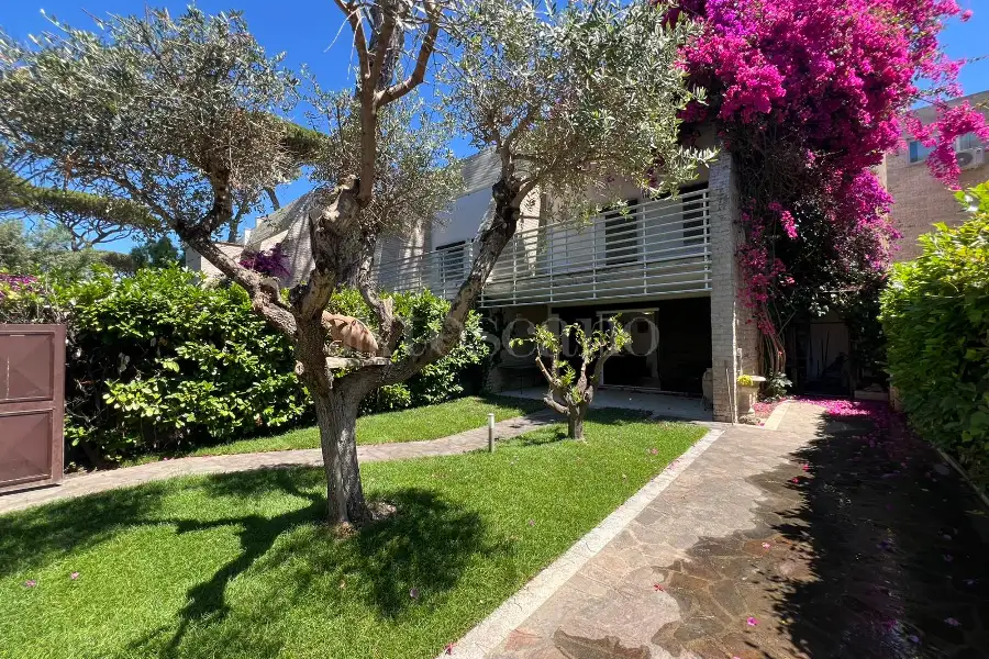 Villino a Schiera in vendita di 90 mq a €410.000 (rif. 5/2026)