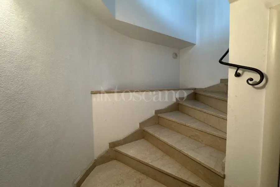 Villa in vendita di 230 mq a €950.000 (rif. 17/2026)