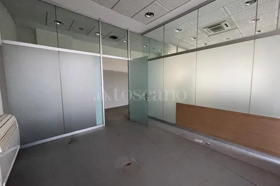 Negozio in vendita di 180 mq a €439.000 (rif. 6/2026)