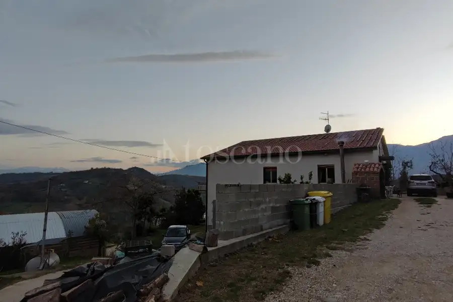Casale in vendita di 150 mq a €230.000 (rif. 1/2025)