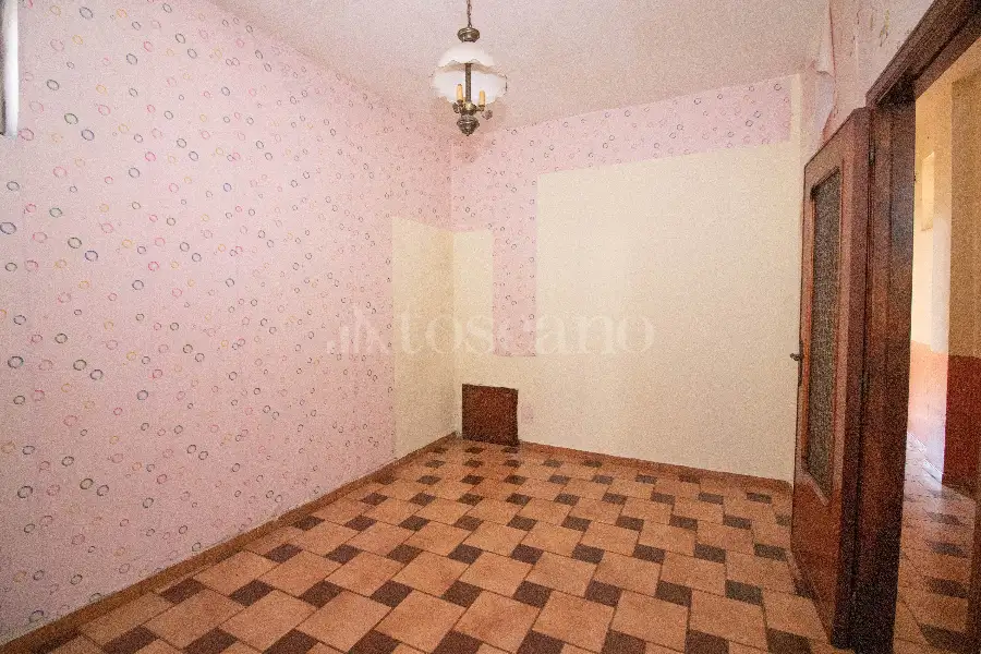 Casa Indipendente in vendita di 230 mq a €270.000 (rif. 20/2025)
