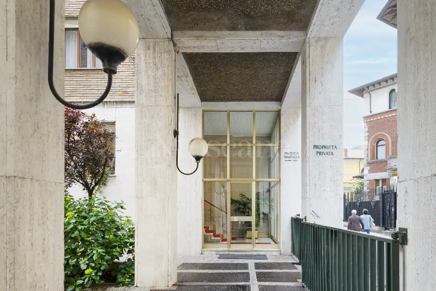 Ufficio in vendita di 200 mq a €2.300.000 (rif. 43/2026)