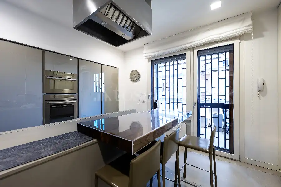 Casa in vendita di 252 mq a €1.950.000 (rif. 35/2026)
