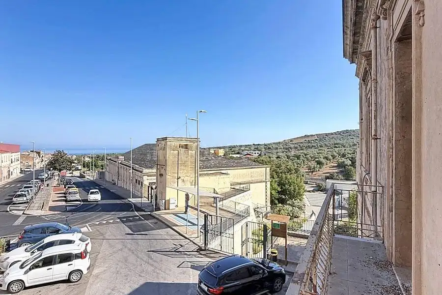 Casa Indipendente in vendita di 630 mq a €260.000 (rif. 190/2026)