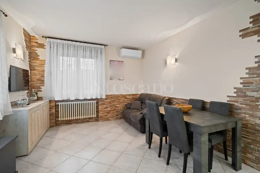 Villa in vendita di 350 mq a €980.000 (rif. 70/2025)