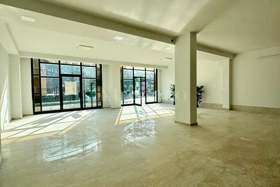 Negozio in affitto di 150 mq a €1.200 (rif. 8/2026)