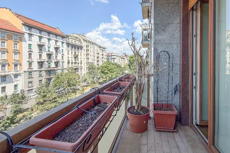 Casa in vendita di 240 mq a €3.290.000 (rif. 106/2026)