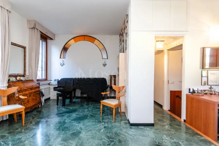 Villa in vendita di 240 mq a €1.180.000 (rif. 20/2025)