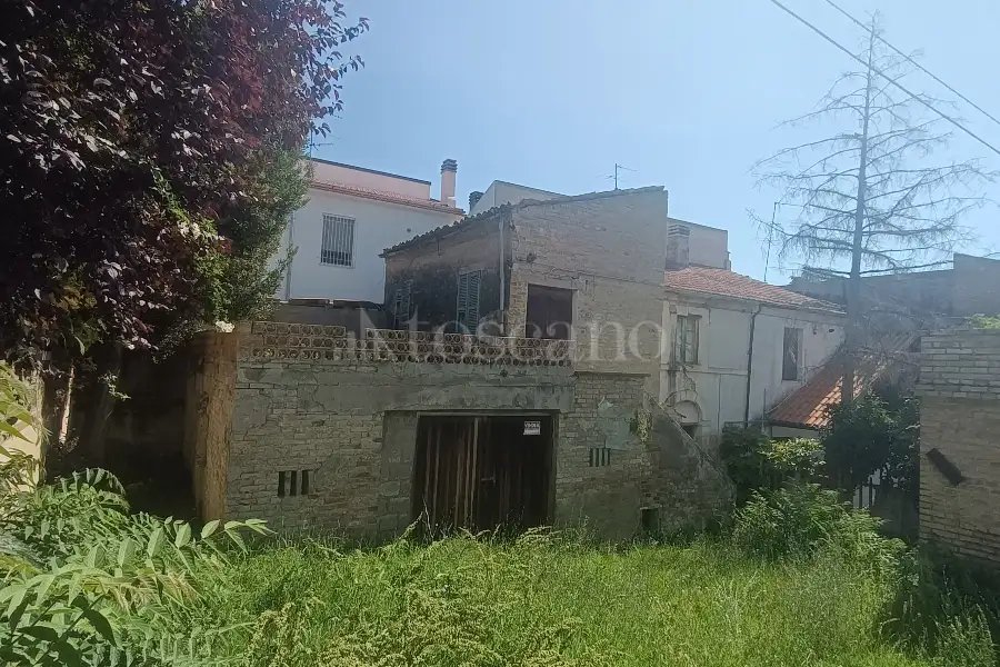 Agricolo in vendita di 12.000 mq a €89.500 (rif. 31/2025)