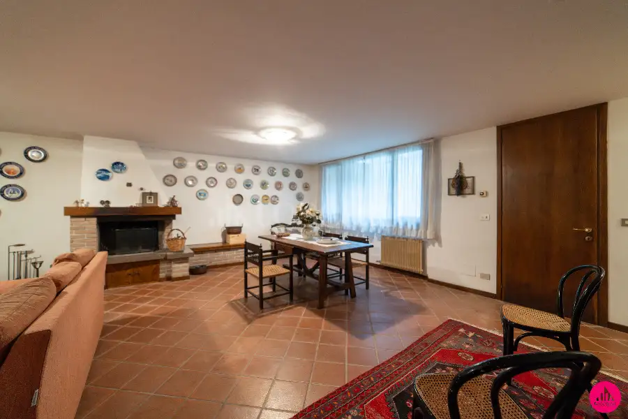 Villino a Schiera in vendita di 310 mq a €440.000 (rif. 53/2026)