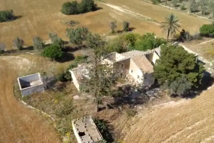 Casale in vendita di 406 mq a €660.000 (rif. 82/2026)