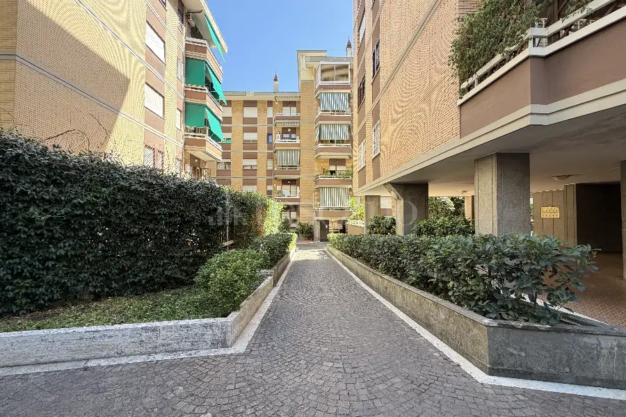 Attico in vendita di 225 mq a €948.000 (rif. 53/2026)