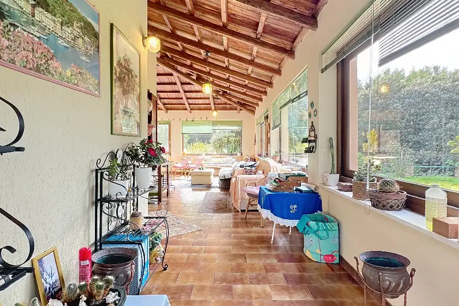 Villa in vendita di 342 mq a €430.000 (rif. 196/2025)