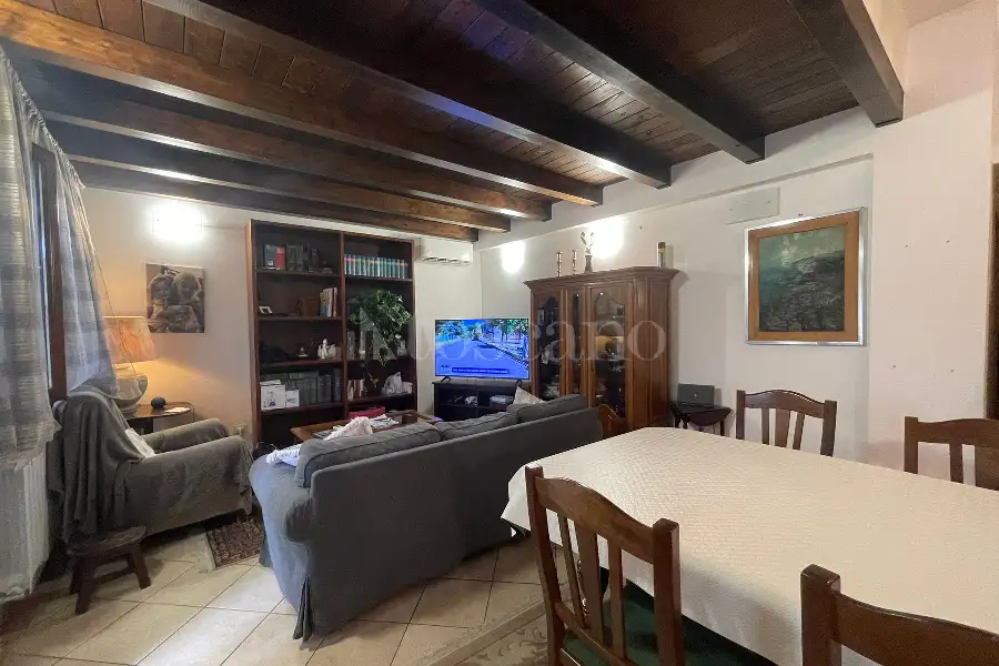 Villa Plurifamiliare in vendita di 170 mq a €430.000 (rif. 43/2026)