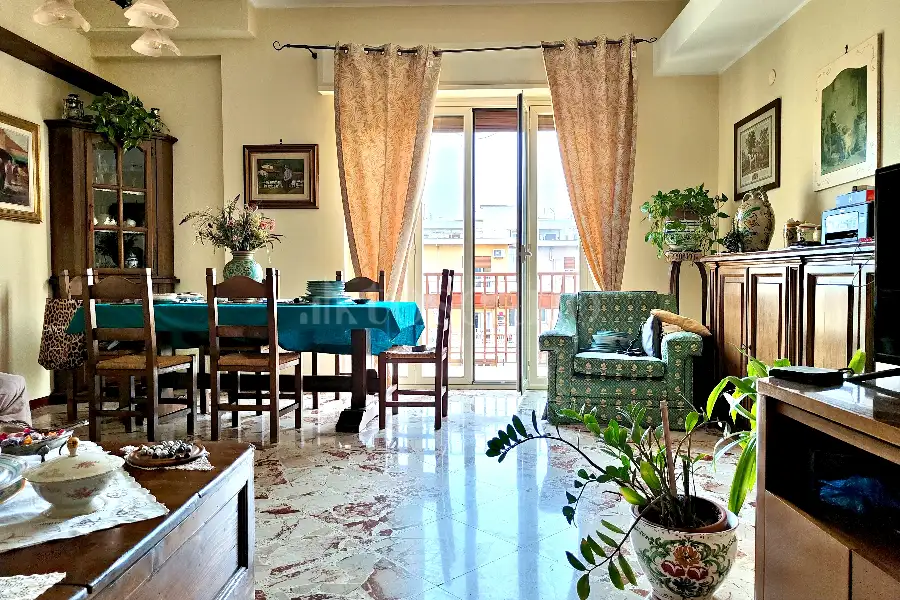 Attico in vendita di 210 mq a €375.000 (rif. 17/2026)
