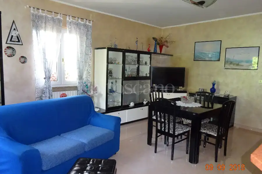 Villa in vendita di 443 mq trattativa riservata (rif. 19/2025)
