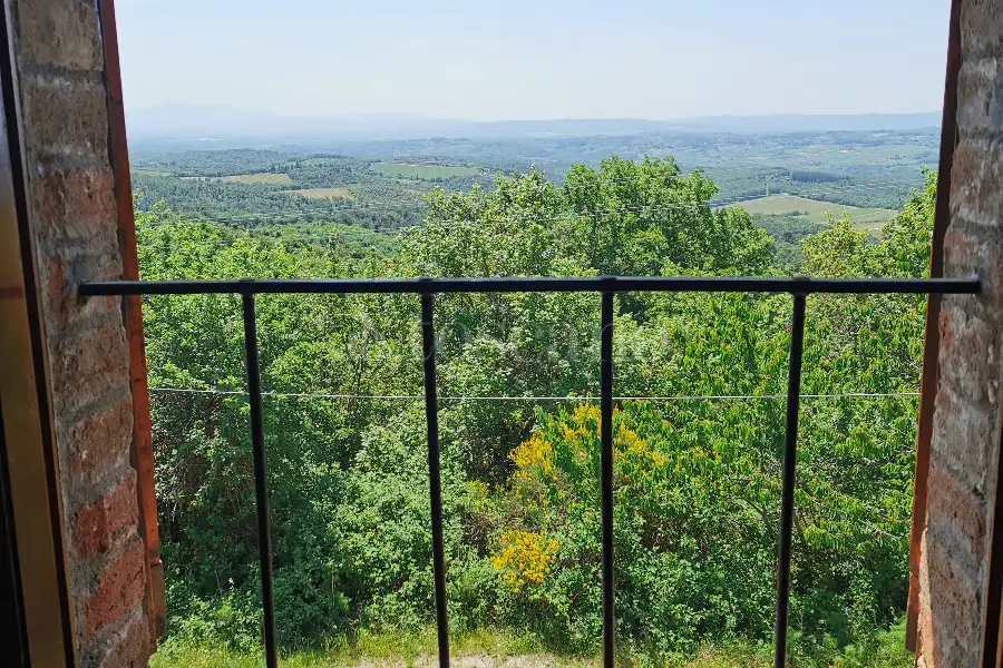 Casale in vendita di 300 mq a €570.000 (rif. 24/2022)